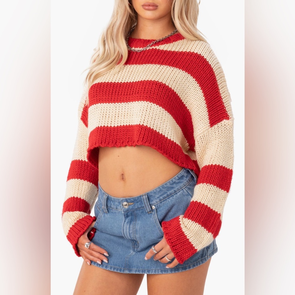 EDIKTED Ozzy Stripe Crop
Sweater Red and Beige